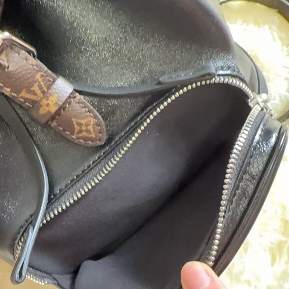 MONTSOURIS VIBE PM BACKPACK 30 IN BLACK LAMBSKIN SILVER CHAIN - Picture 7 of 16